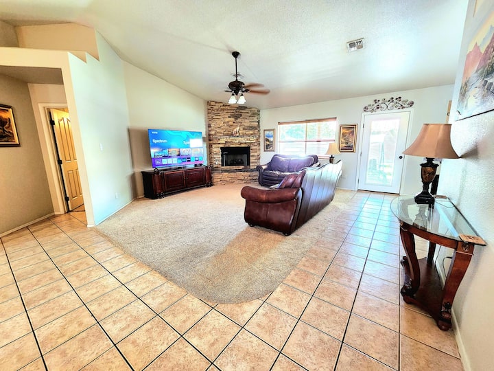 Home In Yuma | Spacious Tamarack Getaway - 尤馬