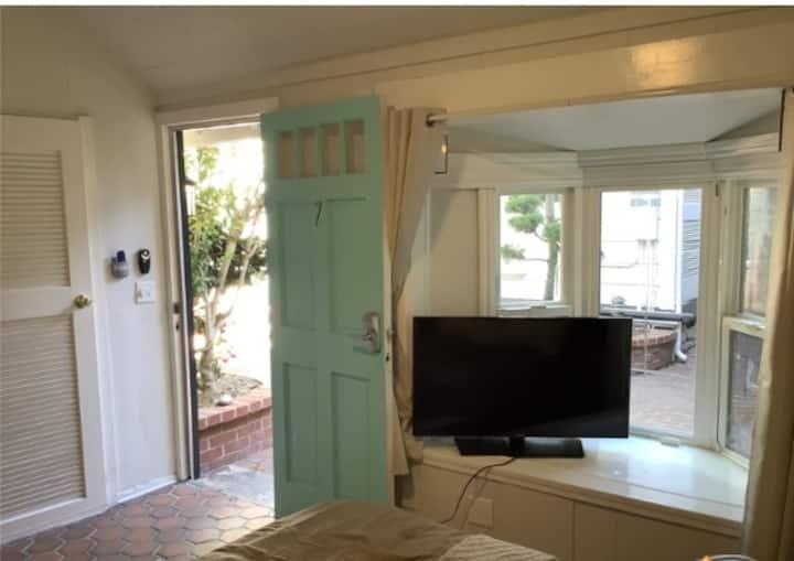 By Beach & Boardwalk | Private Bath, Fast Wifi #4a - Santa Cruz