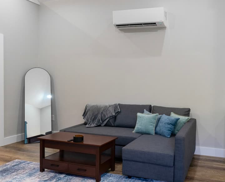 Luxury Studio | Saltwater Pool | Steps To Downtown - Pensacola, FL