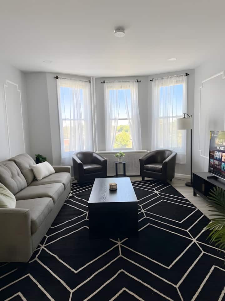 Modern Stay W/ Parking Nyc, Ewr, & Metlife Access - Jersey City