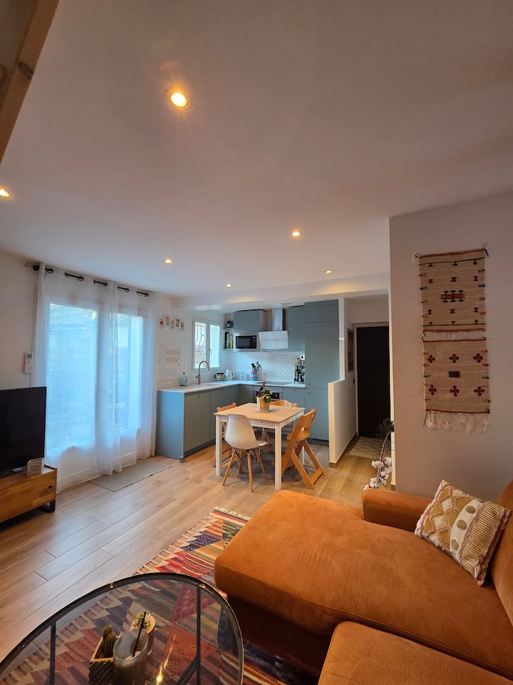 Charmante Villa Proche Des Plages, Avec Jacuzzi - La Crau
