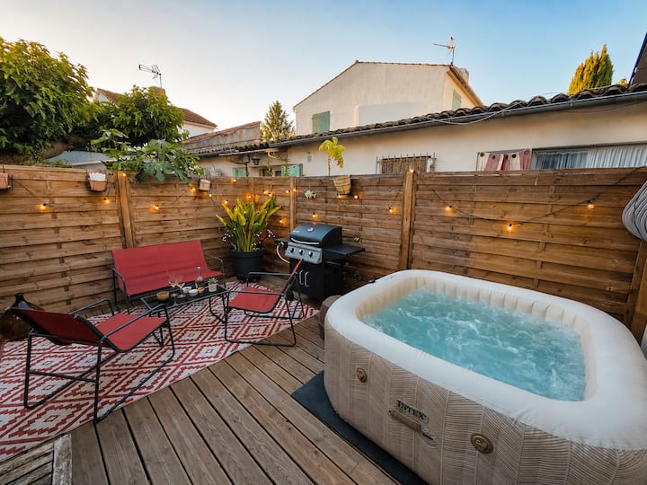 Charmante Villa Proche Des Plages, Avec Jacuzzi - La Crau