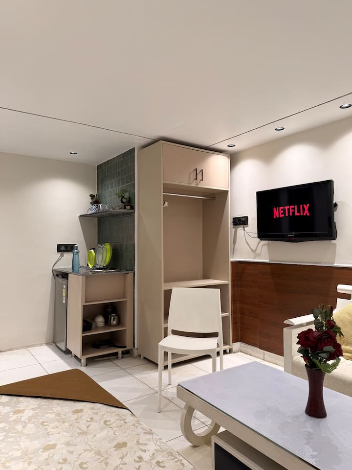 Luxury Penthouse | Airport | Yashobhoomi | Terrace - Delhi