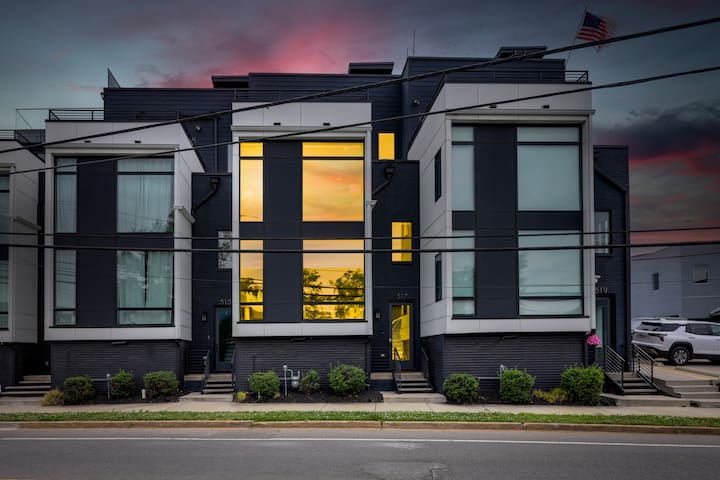 Executive Level Townhome