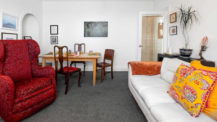 Waterfront Apartment With Stunning Sea Views - Largs