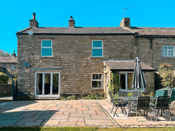 Moorview Cottage | Dog Friendly & Scenic Views - Reeth