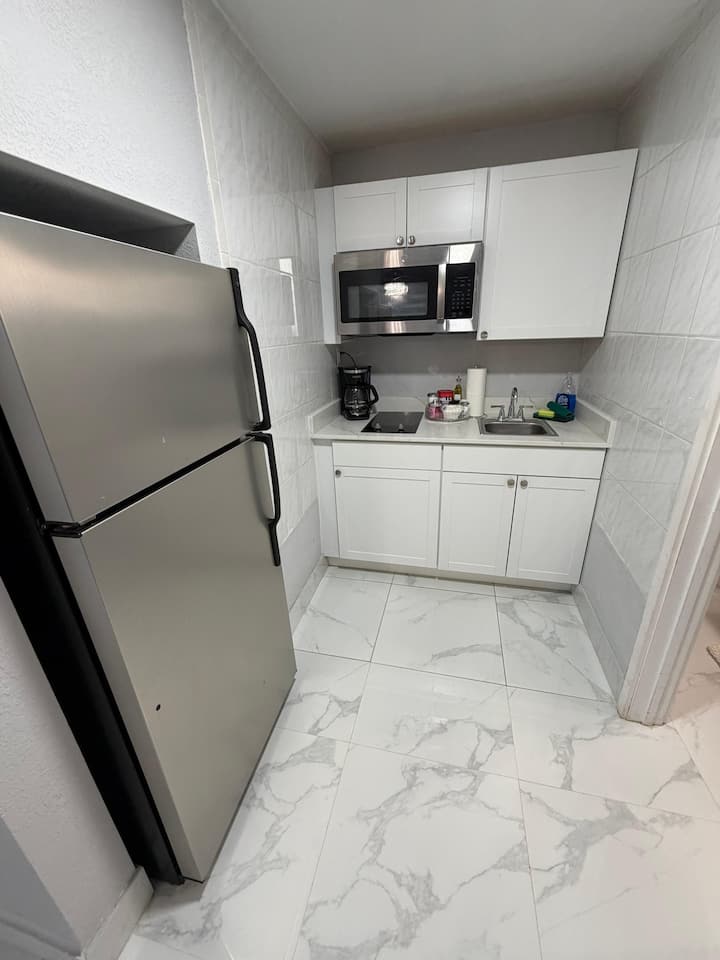 Private Studio & Patio - Florida City, FL