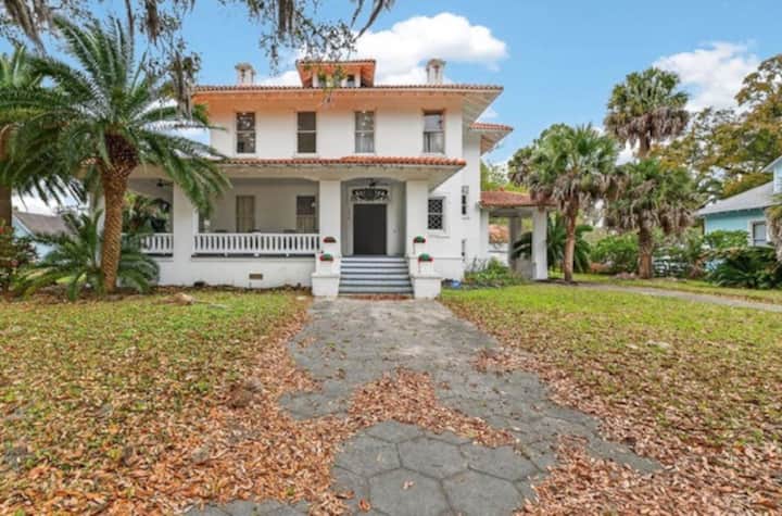 Luxe Historic Brunswick Stay Near St. Simons - Brunswick, GA