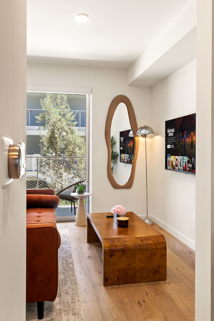 Lux Studio West Hollywood +Free Parking, Pool, Gym - 西好萊塢
