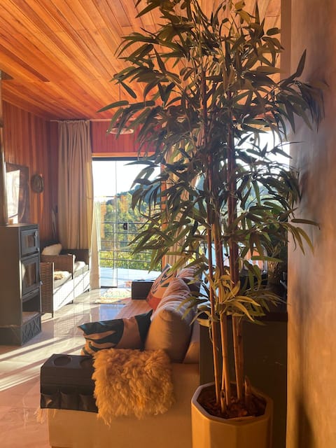 Top performing Airbnb: Country Chalet in Lages