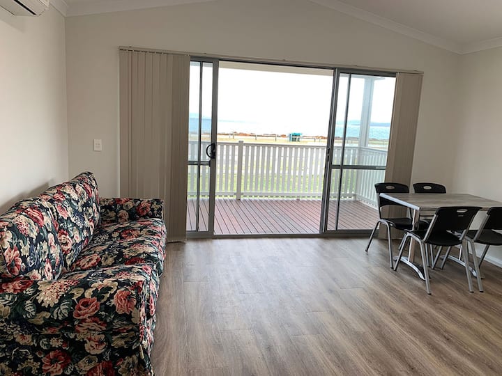 Two Bedroom Seaview Cabin - Albany