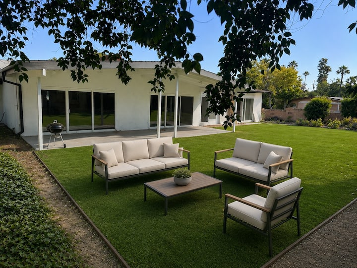 Modern Woodland Hills Retreat - Topanga