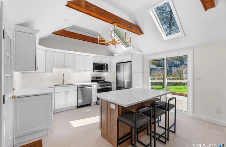 Charming White Farmhouse With Spacious Yard - Weston, CT