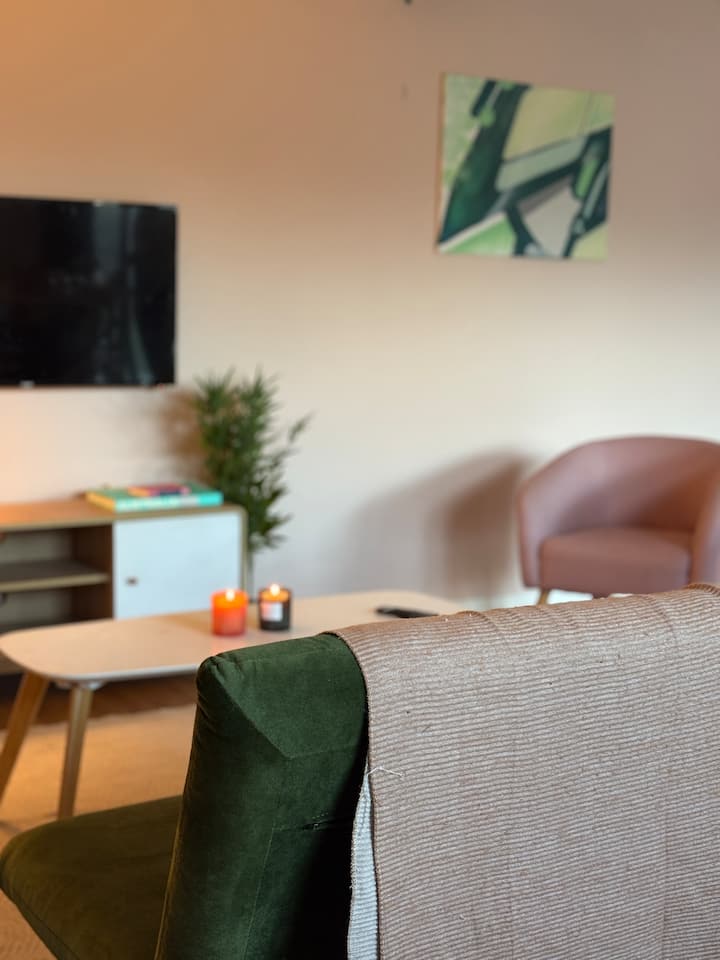 Peachy Keen Retreat - Family Friendly Studio - Newcastle