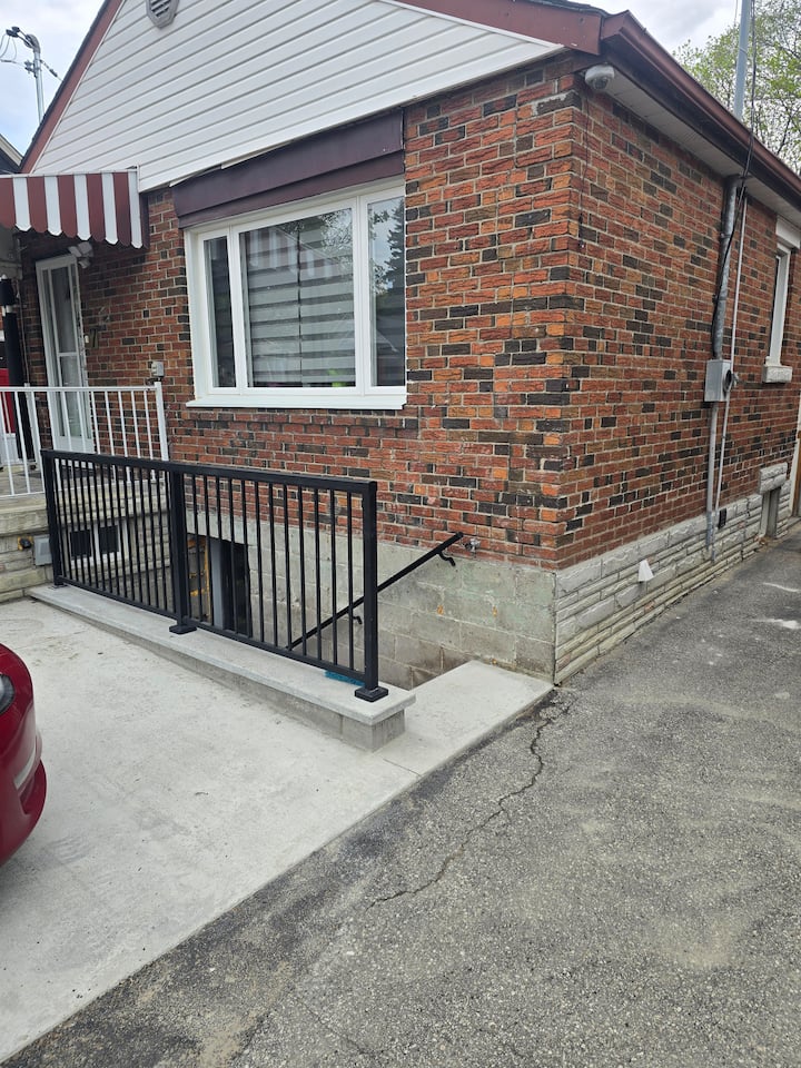 3 Bedroom Private Walk Out Basement - Mississauga