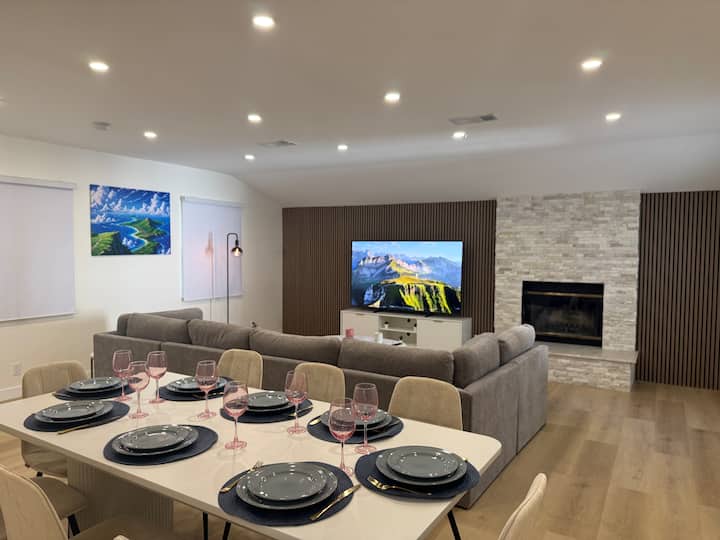 3bd House Right Next To Van Nuys Airport - San Fernando, CA