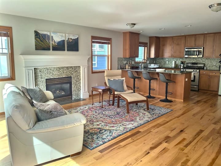 Townhouse In The Heart Of Wallingford, Seattle - Seattle, WA