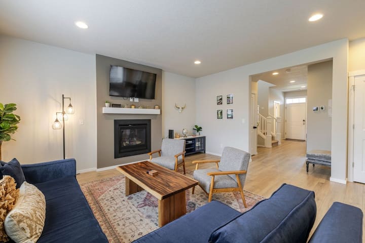 Tommy - Close To Fun! Fireplace, A/c, Fenced Yard - Bend, OR