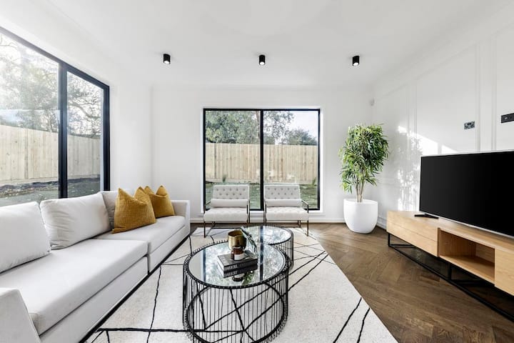 Spacious 4br Family Retreat In Croydon - Lilydale