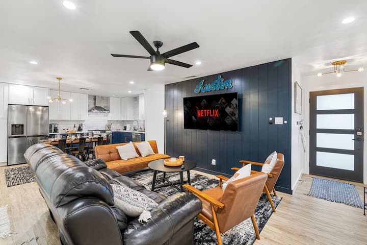Pool + Deck 4bdrm - 8 Minutes From Zilker - Austin, TX