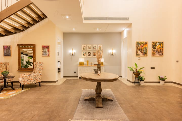 Living room 1 image 2