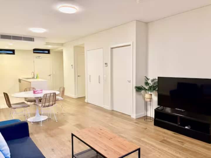 Comfortable 2br Apartment Near Epping Station - Hornsby