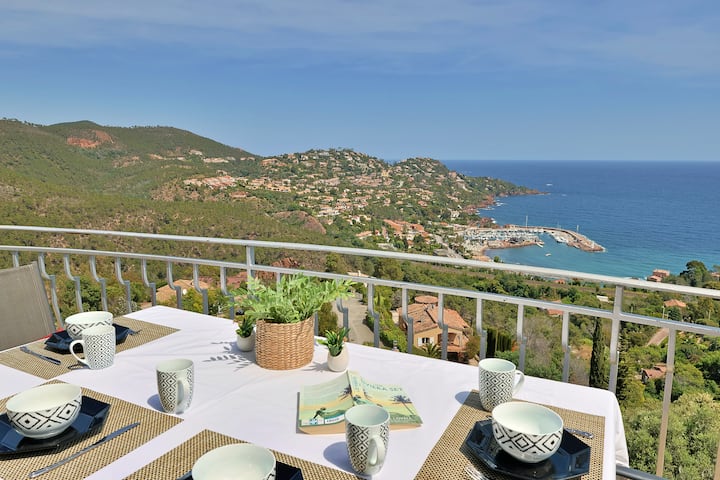 Logement Piscine Vue D'exception Mer Et Estérel - Cap Estérel