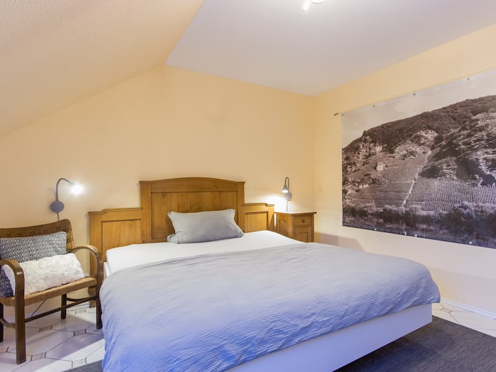 Podium-booking-0812