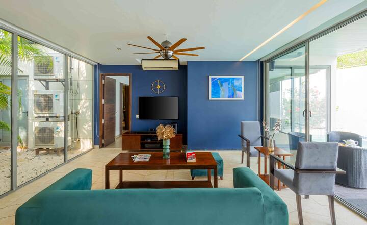 Living room image 3