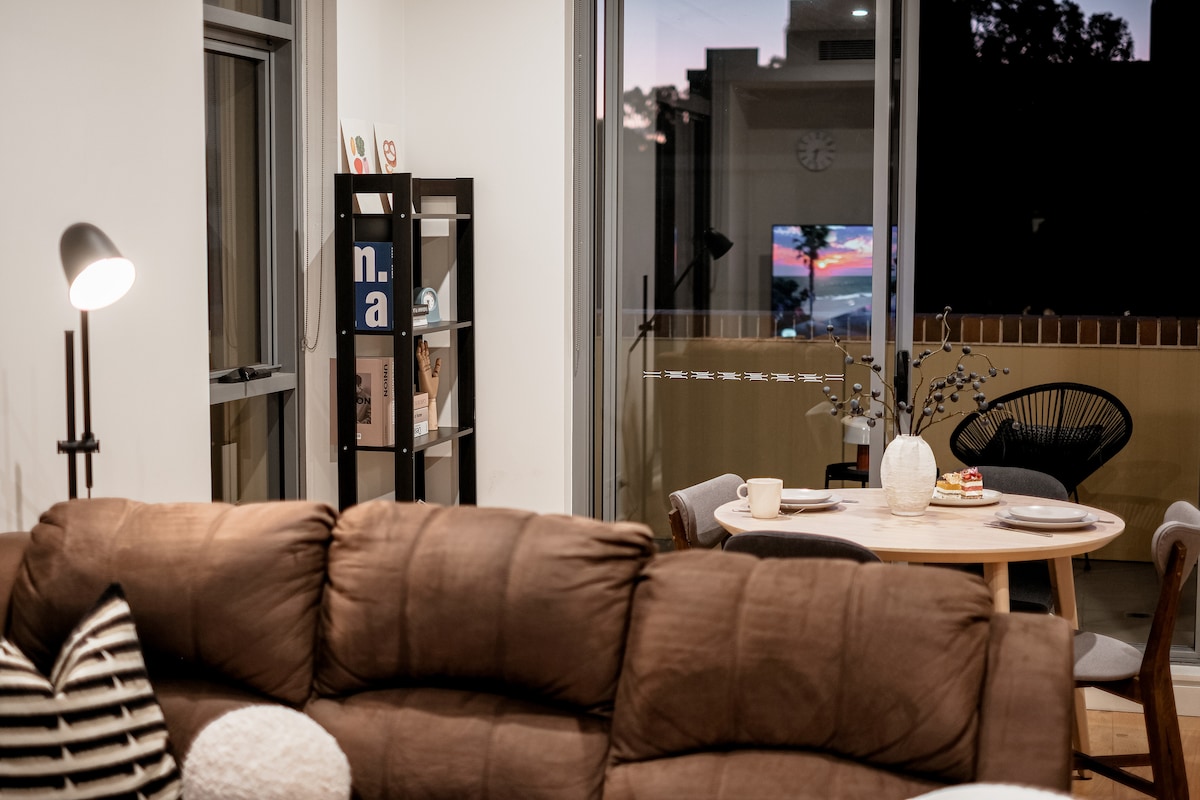 The Lounge