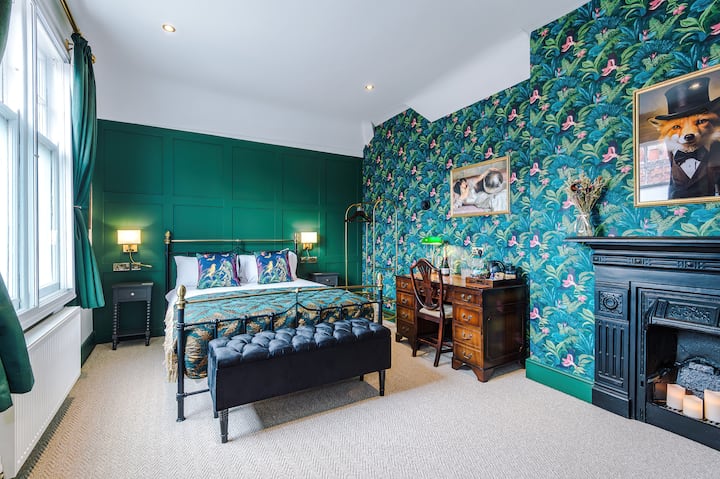 'The Grosvenor Room' At Godstall Lane - Chester