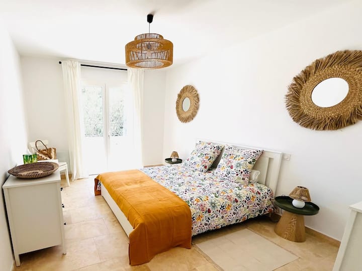 Chambre Rez De Terrasse - Le Luc