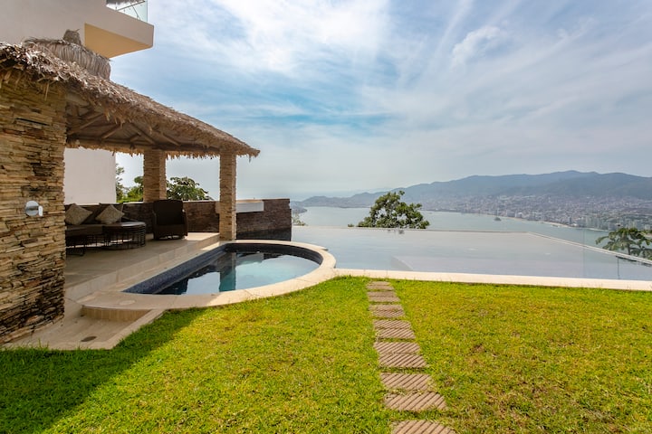 Sophia | Luxury, Privacy, Pool With Bay View - Acapulco