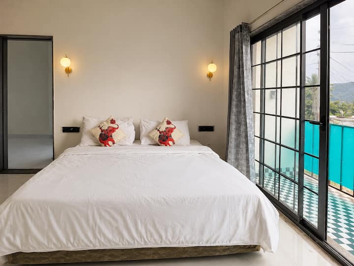Villa With Air Conditioned Rooms And Swimming Pool - Mount Abu