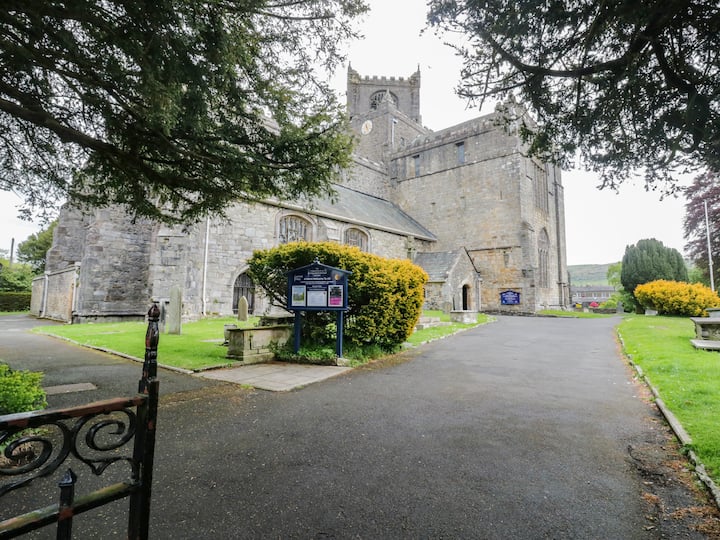 Courtyard Cottage - Grange-over-Sands