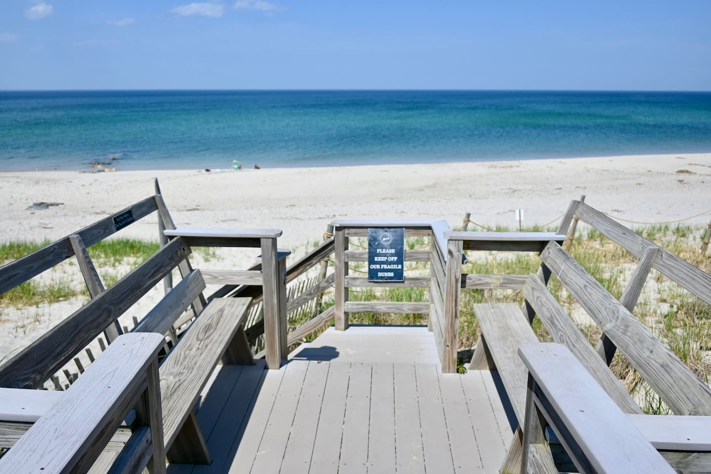 Beach n’ Bunks | Old School Cape | Walk to Beach!