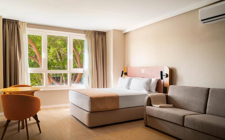 Valencia Gran Via Marques |Family Studio +Sofa Bed - Valencia