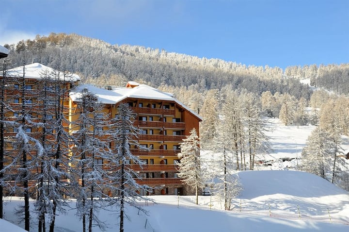 Risoul T2 6 Pers Piscine Et Sauna Skis Aux Pieds - Guillestre