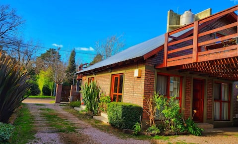 Top Airbnb: Los Arcos Cabins in Partido De Tornquist