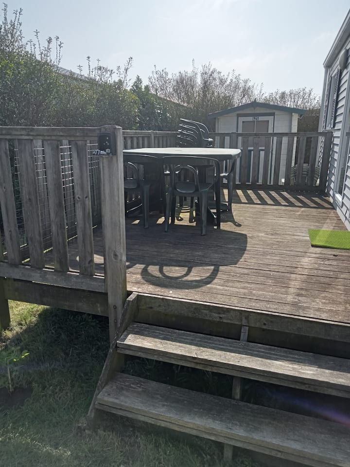 Stacaravan Jungle 425 Prikkelarm Met Tuin - Bredene