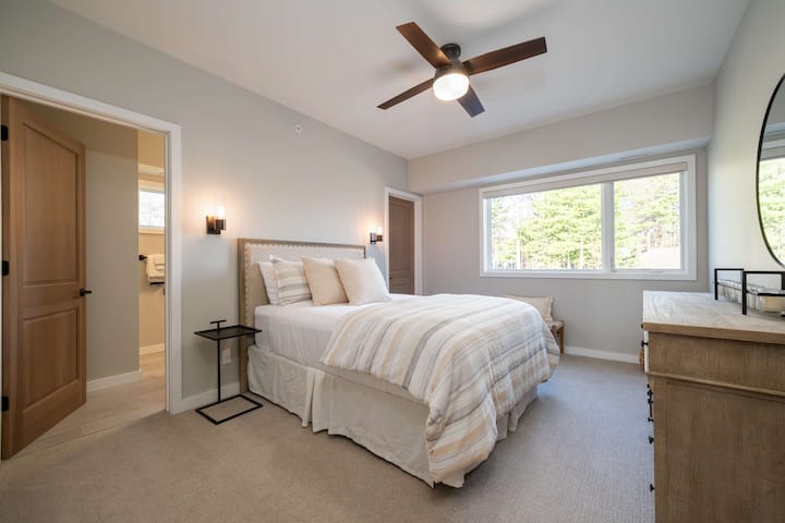 Boardman Ridge 2-c With Balcony Close To Town - トラバーズ・シティ, MI