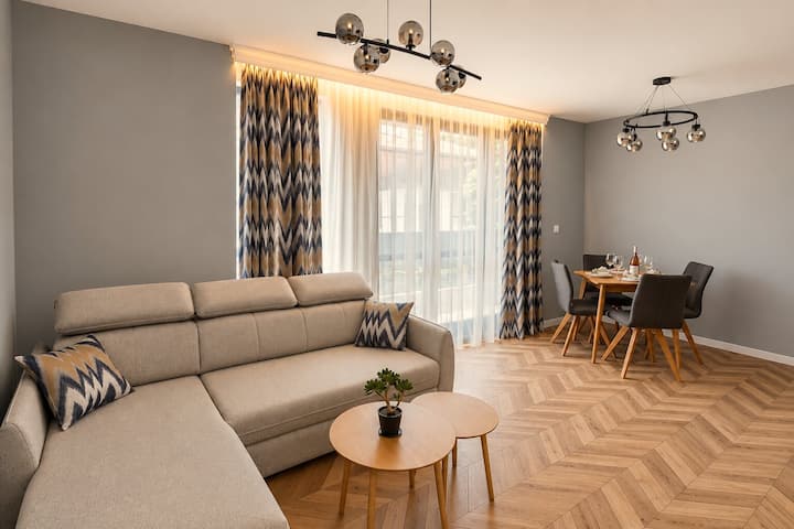 Modern & Stylish 1bd City Retreat With Balcony - Plovdiv