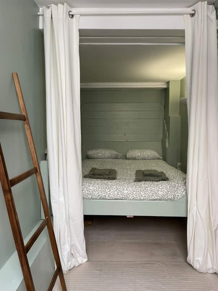 Dhomë gjumi 2