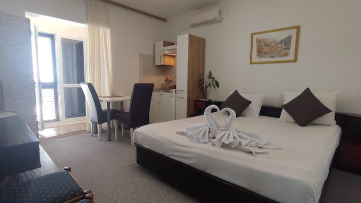 Apartman Sa Pogledom Na More I Bazen - Primošten