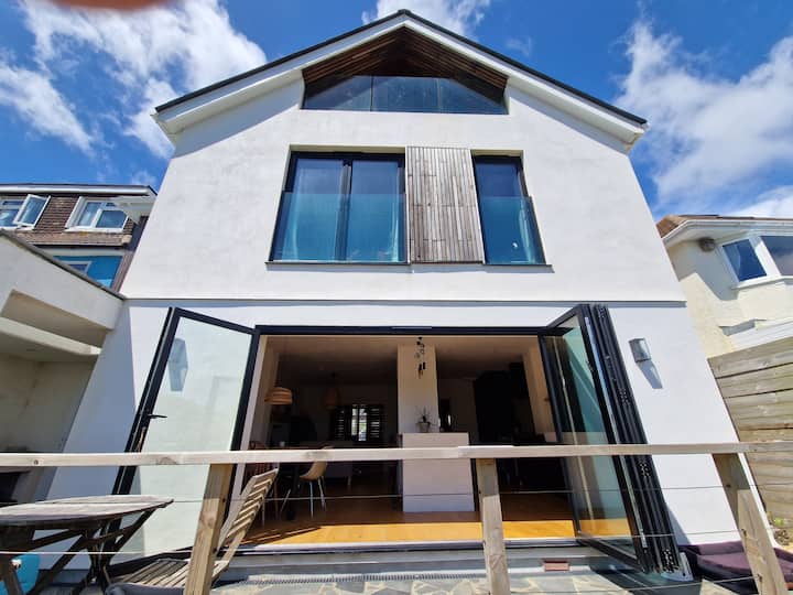 Stunning Coastal Family Home Close To The Beach - Bournemouth