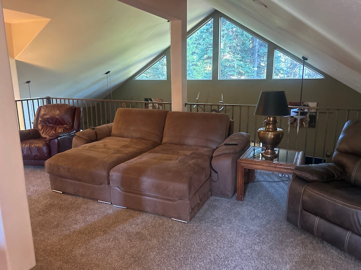 Whispering Pines Cabin W Hottub, Fire Pit & Lake! - McCall, ID