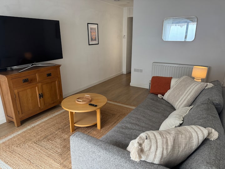 Stylish Hampton Wick Duplex - サービトン