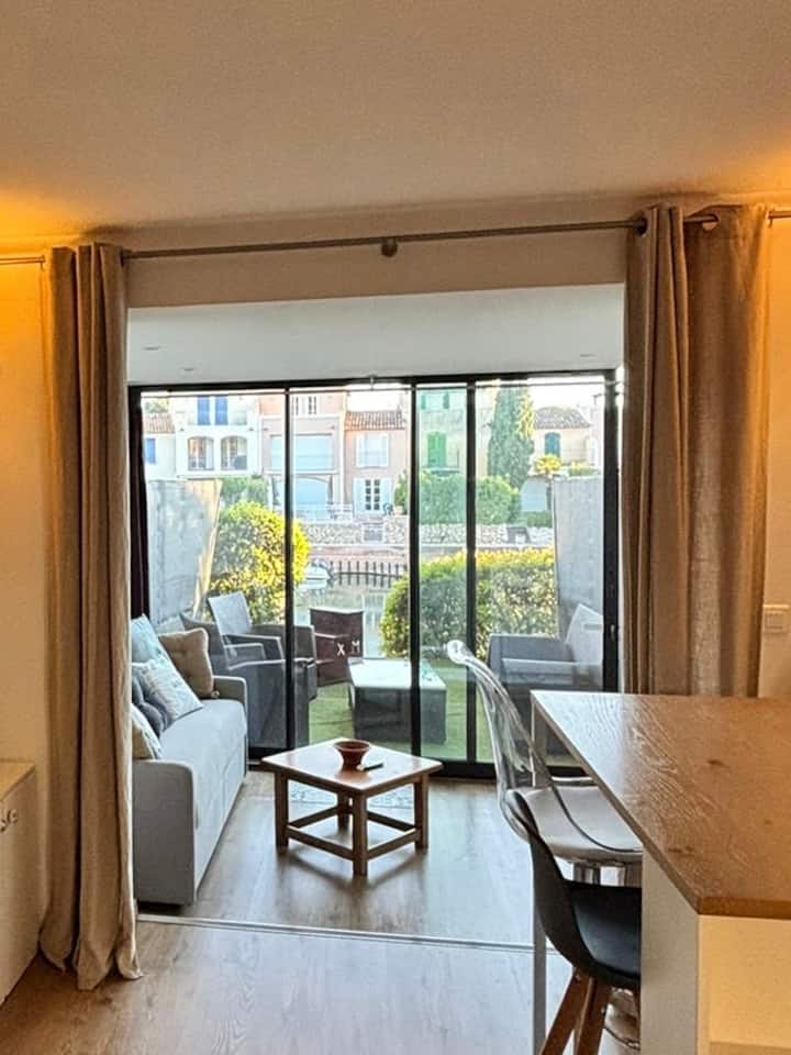 Appartement Avec Terrasse &Piscine Port De Cogolin - Grimaud