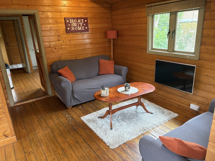 Cabin With Hot Tub - ウィズビーチ