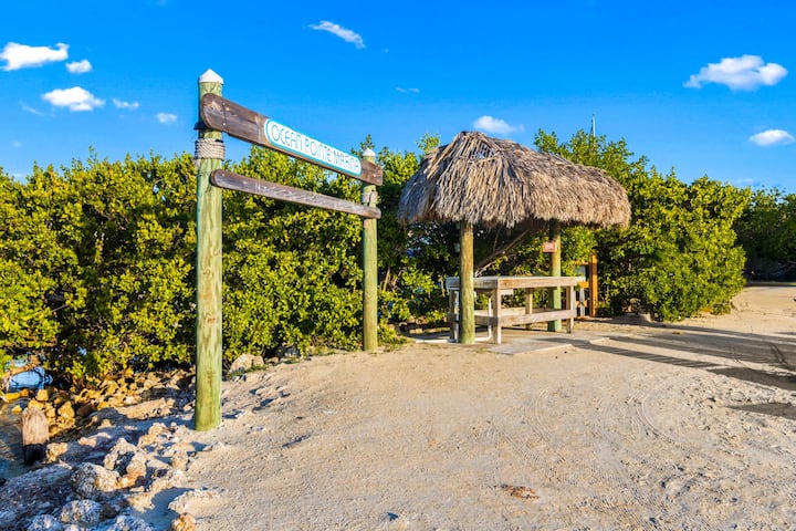 2br Oceanfront Suite W/ Beach & Marina Access - Tavernier, FL